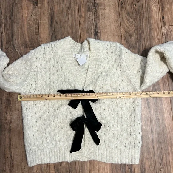 ASTR The Label Off-White Wool Blend Cardigan Velvet Bow Detail Chunky Knit Large - Picture 6 of 10
